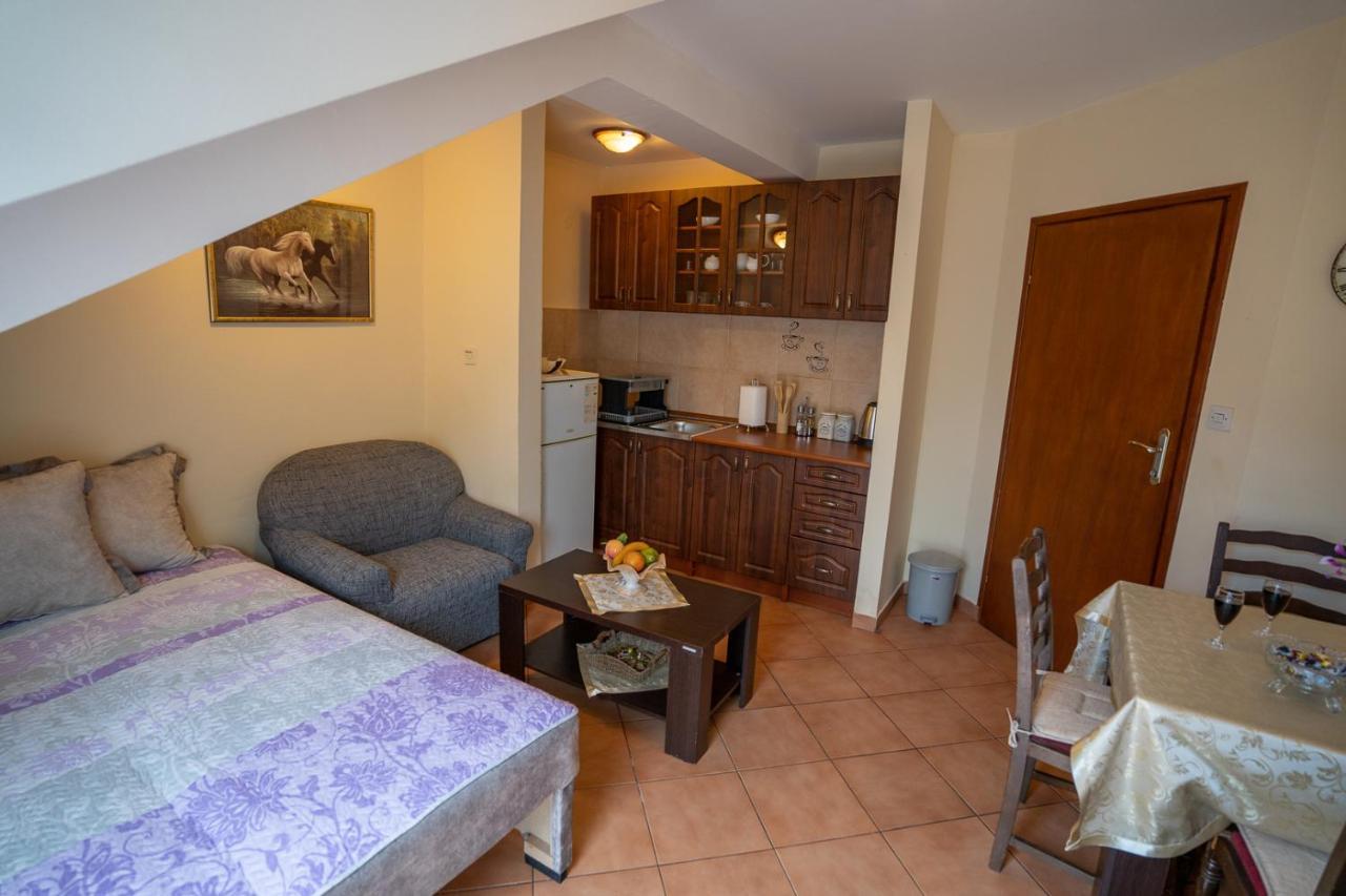 Ferienwohnung Albatros Kotor Exterior foto