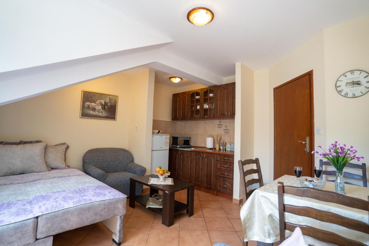 Ferienwohnung Albatros Kotor Exterior foto